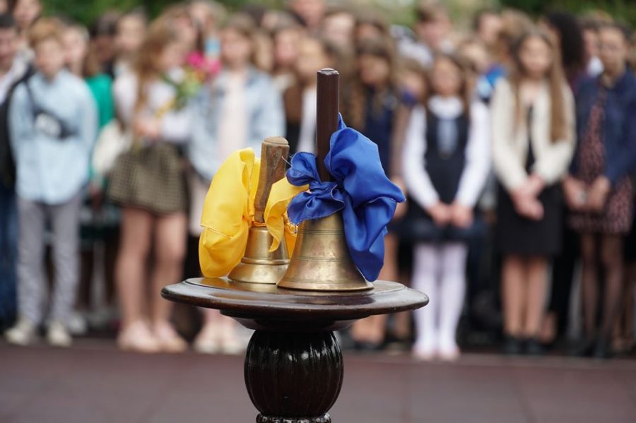 Сценарій "Випускний капусник - 2019"
